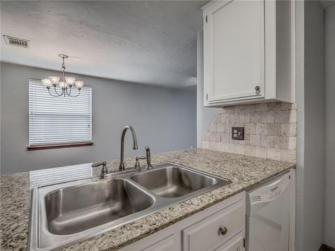 2123 Meench Dr, Moore, OK 73170 photo 10