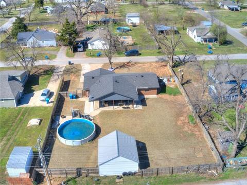 204 W Holly St, Tuttle, OK 73089 photo 10