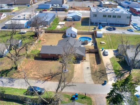 204 W Holly St, Tuttle, OK 73089 photo 8