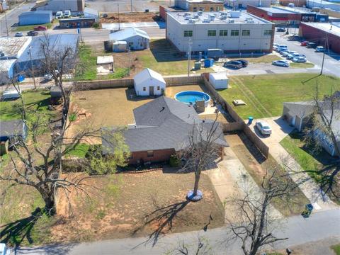 204 W Holly St, Tuttle, OK 73089 photo 9
