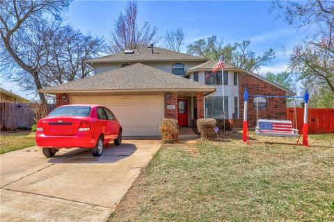 501 Gyrfalcon Dr, Norman, OK 73072 photo 1