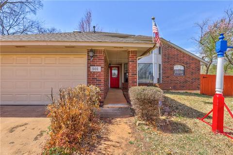 501 Gyrfalcon Dr, Norman, OK 73072 photo 2