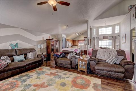 501 Gyrfalcon Dr, Norman, OK 73072 photo 4
