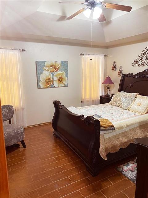402 W Locust St, Tuttle, OK 73089 photo 6