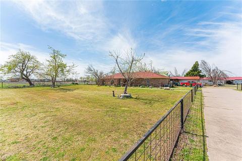103 Wolf Ln, Tuttle, OK 73089 photo 3