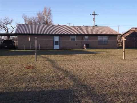 708 E Baseline Rd, Tipton, OK 73570 photo 3