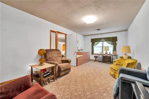 322 S Sheb Wooley St, Erick, OK 73645 photo 6