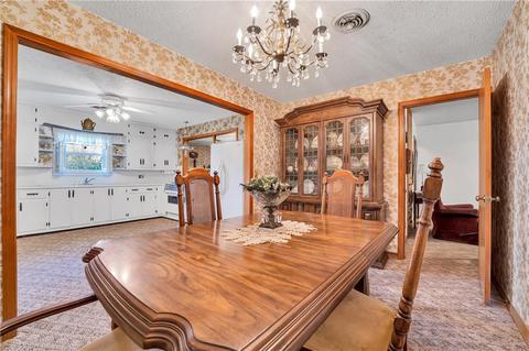 322 S Sheb Wooley St, Erick, OK 73645 photo 9