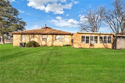322 S Sheb Wooley St, Erick, OK 73645 photo 25