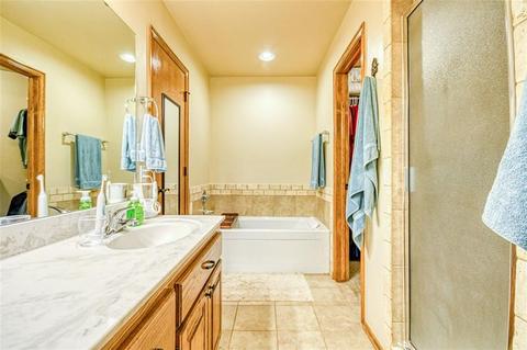709 E Juniper Ln, Mustang, OK 73064 photo 21