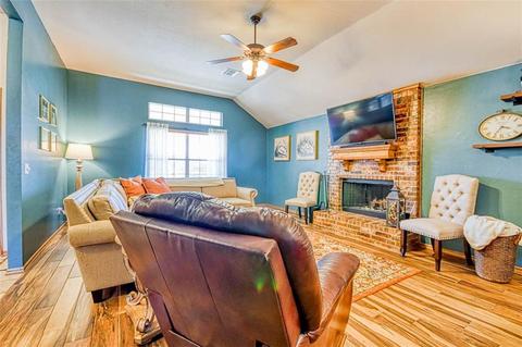 709 E Juniper Ln, Mustang, OK 73064 photo 7