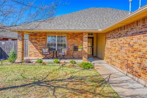 709 E Juniper Ln, Mustang, OK 73064 photo 2