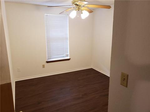 2118 Parkview Dr, Moore, OK 73170 photo 9