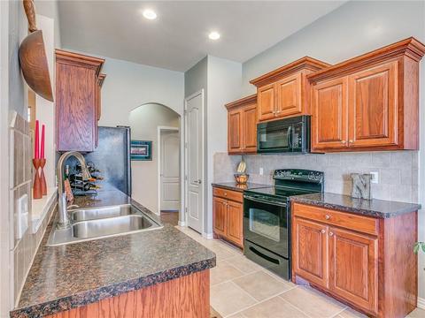 504 Dena Dr, Norman, OK 73071 photo 12