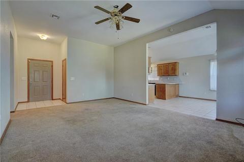 109 S Parkcrest Ct, Noble, OK 73068 photo 6