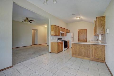 109 S Parkcrest Ct, Noble, OK 73068 photo 9