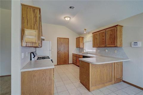 109 S Parkcrest Ct, Noble, OK 73068 photo 11