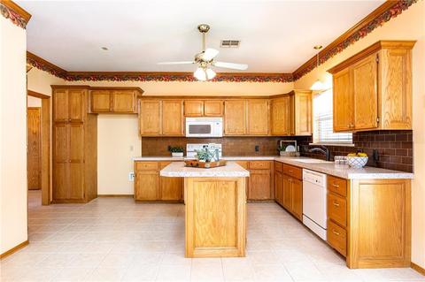 118 Tracye Dr, Mcloud, OK 74851 photo 10