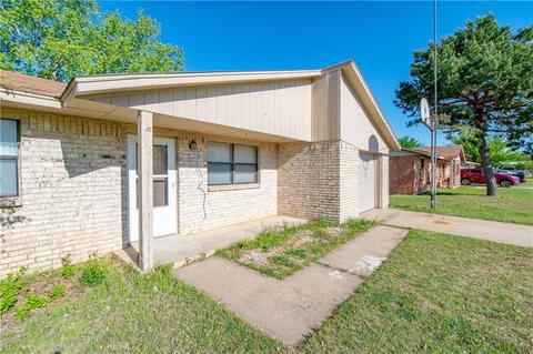 220 Deer Dr, Cache, OK 73527 photo 2