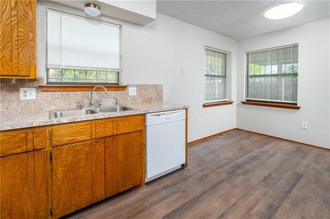 220 Deer Dr, Cache, OK 73527 photo 7