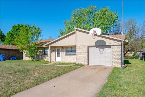 220 Deer Dr, Cache, OK 73527 photo 1