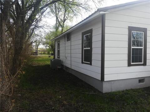 315 E Beech St, Tecumseh, OK 74873 photo 9