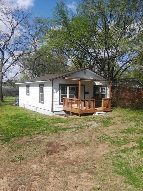 315 E Beech St, Tecumseh, OK 74873 photo 1