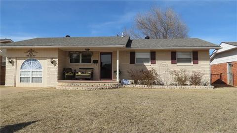921 Hazel St, Altus, OK 73521 photo 2