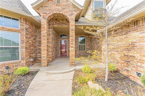 3909 Acoma Dr, Moore, OK 73160 photo 1