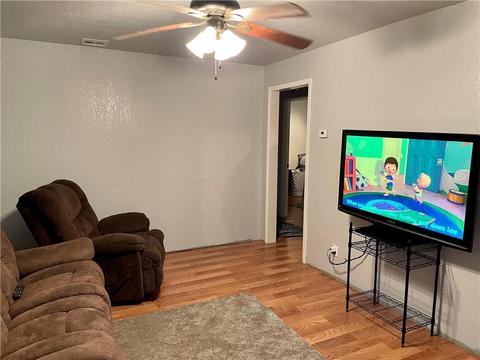 304 Crenshaw St, Wayne, OK 73095 photo 2