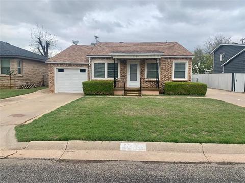 1105 Maple St, Altus, OK 73521 photo 1