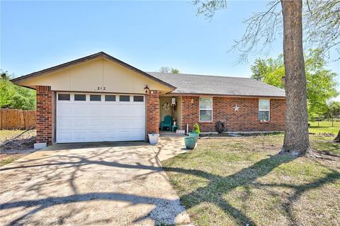 212 Echo Ln, Harrah, OK 73045 photo 1