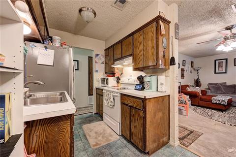 212 Echo Ln, Harrah, OK 73045 photo 16