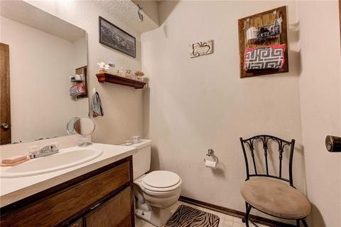 212 Echo Ln, Harrah, OK 73045 photo 8