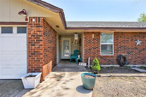 212 Echo Ln, Harrah, OK 73045 photo 2