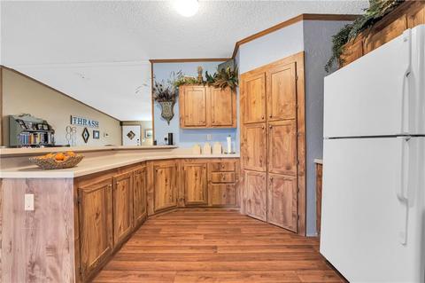 121 7th St, Canute, OK 73626 photo 6