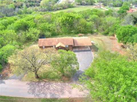 519 E 12th St, Chandler, OK 74834 photo 4