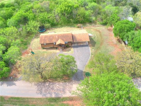 519 E 12th St, Chandler, OK 74834 photo 3