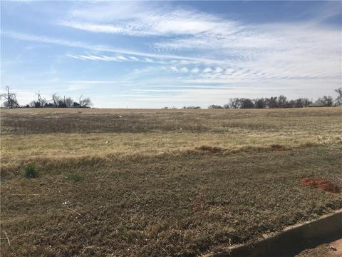 S Washington Street, Elk City, OK 73644