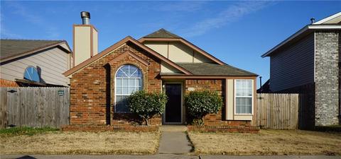 2132 Meench Dr, Moore, OK 73170 photo 1