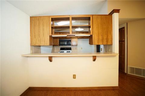 2132 Meench Dr, Moore, OK 73170 photo 5