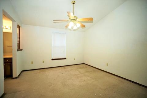 2132 Meench Dr, Moore, OK 73170 photo 10