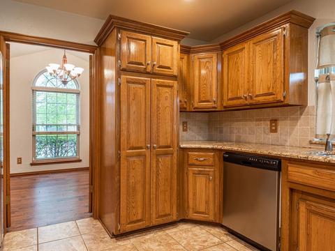 808 Ricks Trl, Edmond, OK 73012 photo 17