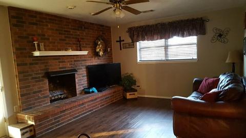 112 Randolph, Clinton, OK 73601 photo 3