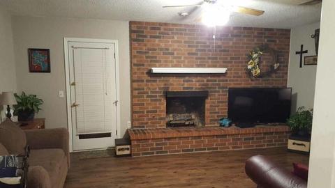 112 Randolph, Clinton, OK 73601 photo 4