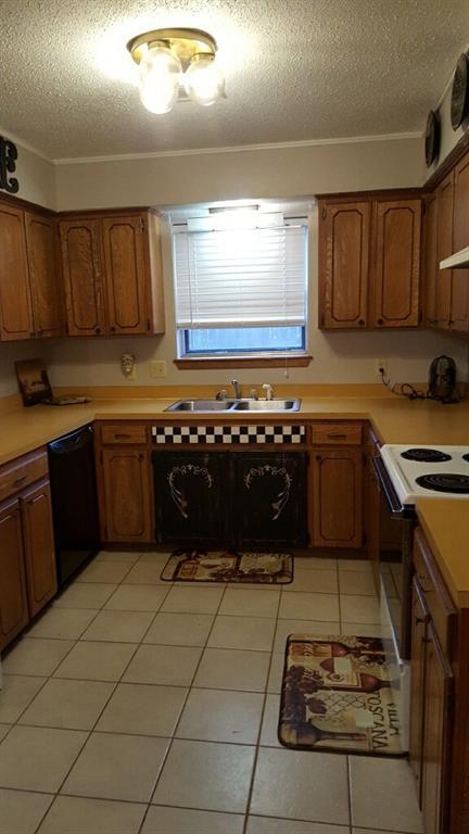 112 Randolph, Clinton, OK 73601 photo 5