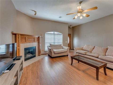 313 SW 40th St, Moore, OK 73160 photo 7