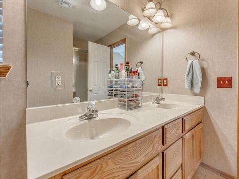 313 SW 40th St, Moore, OK 73160 photo 18