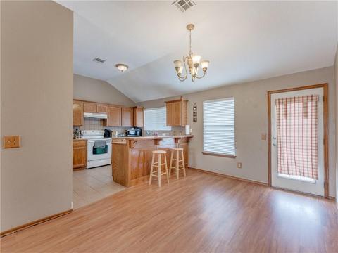 313 SW 40th St, Moore, OK 73160 photo 11