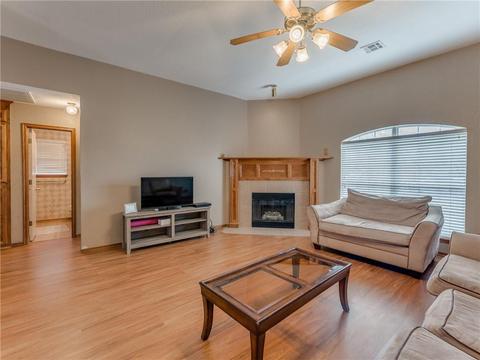 313 SW 40th St, Moore, OK 73160 photo 6